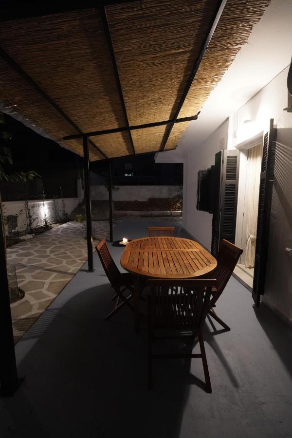 "Del Sole" Spa Apartment เซเรส ภายนอก รูปภาพ
