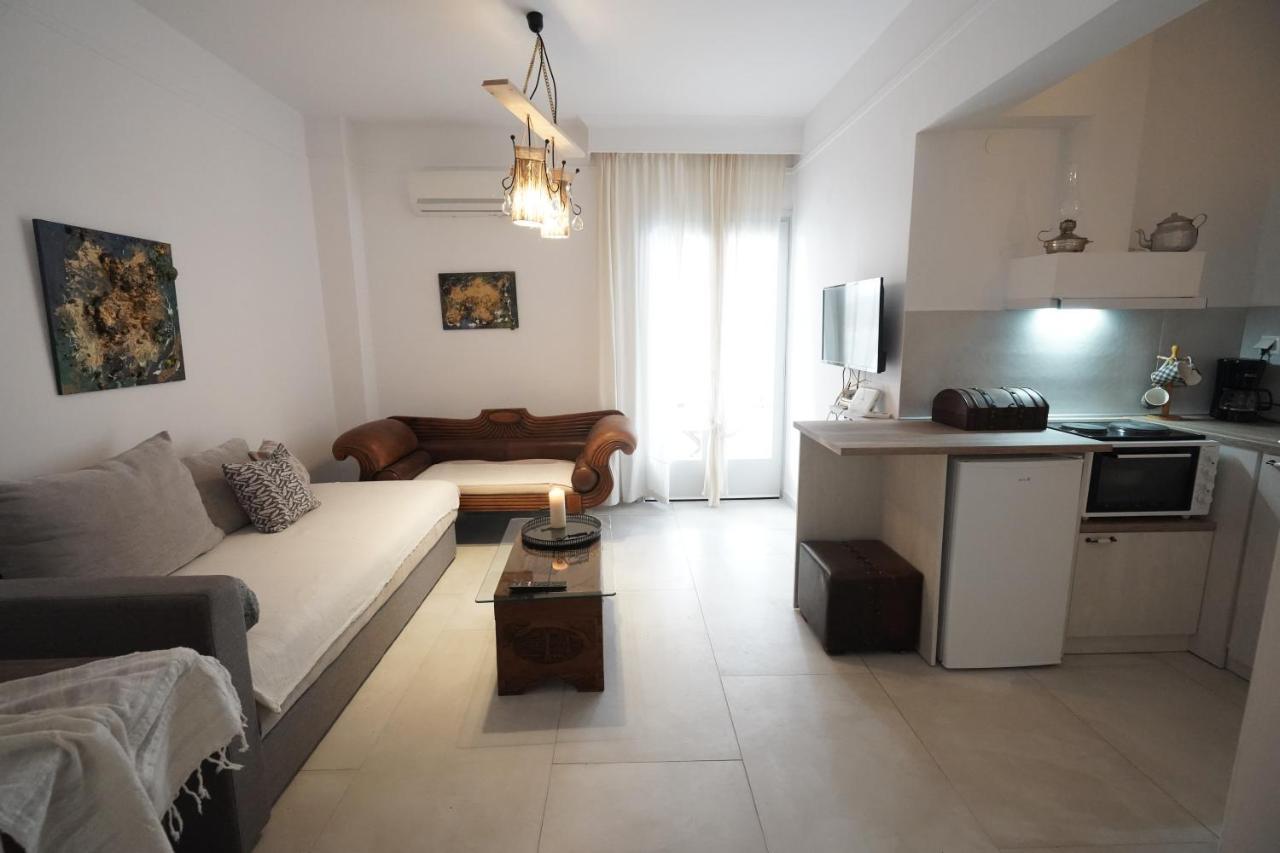 "Del Sole" Spa Apartment เซเรส ภายนอก รูปภาพ