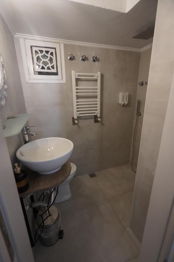 "Del Sole" Spa Apartment เซเรส ภายนอก รูปภาพ